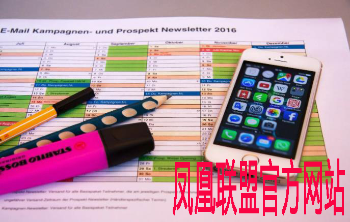 如何掌握胯下与背后运球的高级技巧？